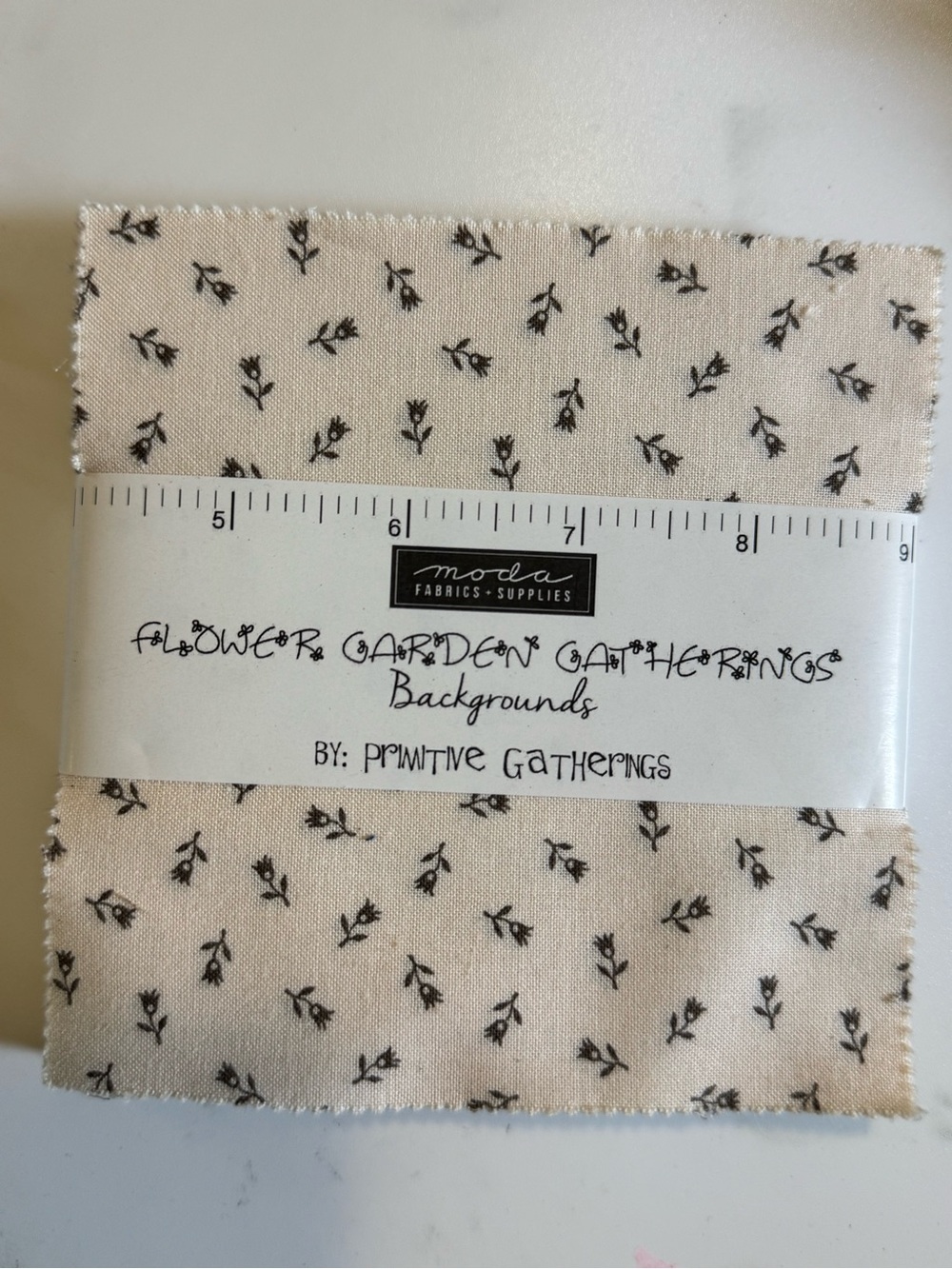 MODA Fabrics FLOWER GARDEN GATHERINGS Backgrounds 5" (42 Squares) Charm Pack